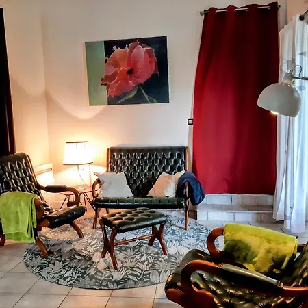 Avec Piscine Chauffee, Terrasse Et Jardin - Lot-et-garonne