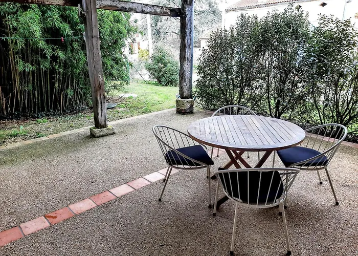 Avec Piscine Chauffee, Terrasse Et Jardin - Lot-et-garonne Bourran